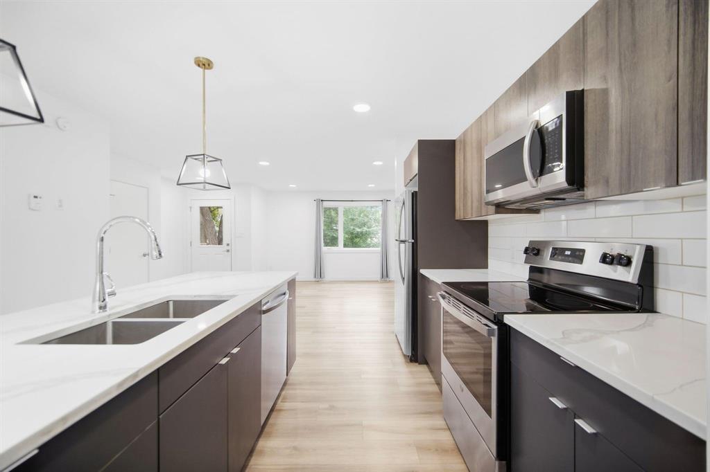 Main/basement 3 bed 2.5 bath suite - 583 Cote Street, Winnipeg, MB