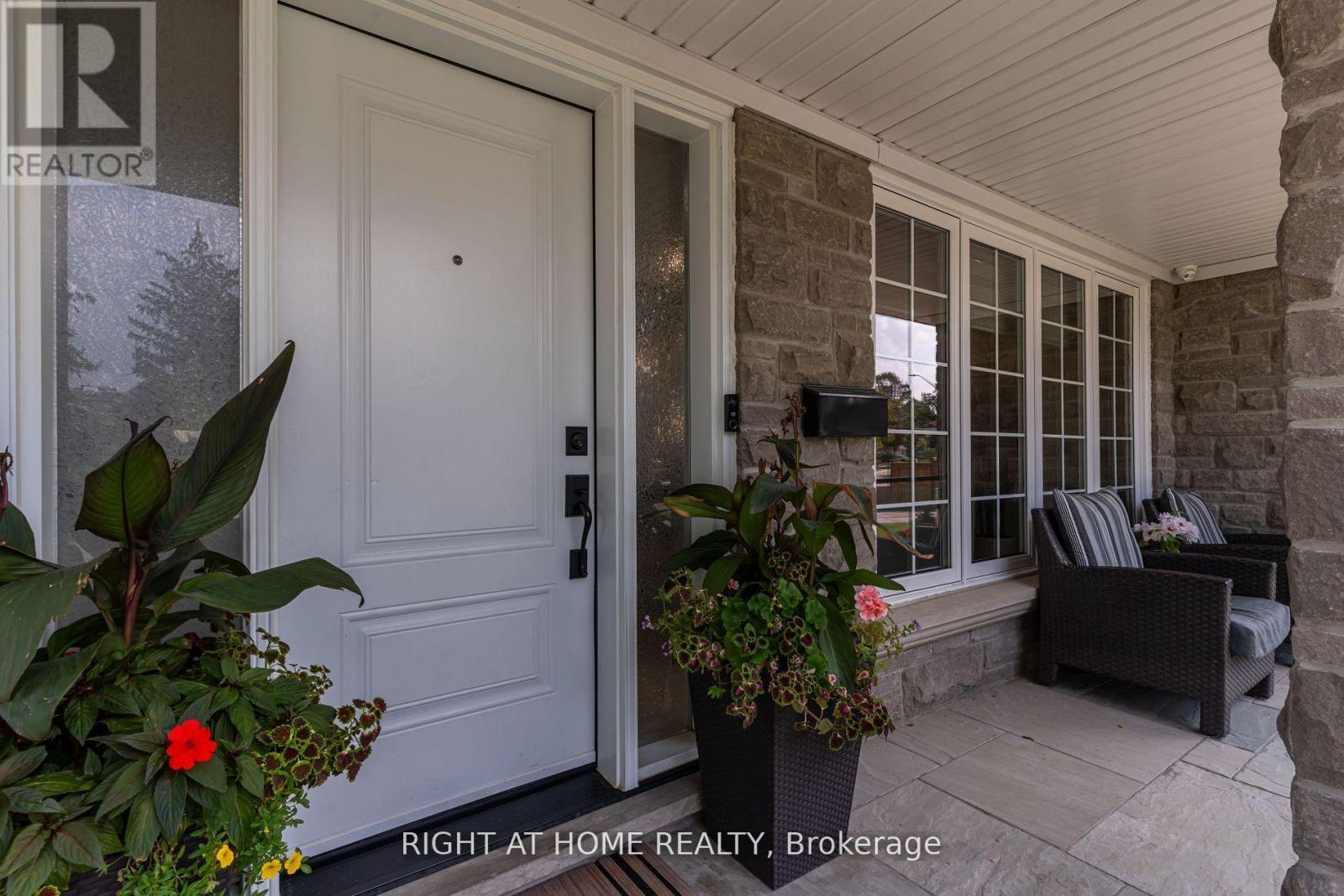 260 Louis Drive, Mississauga, ON