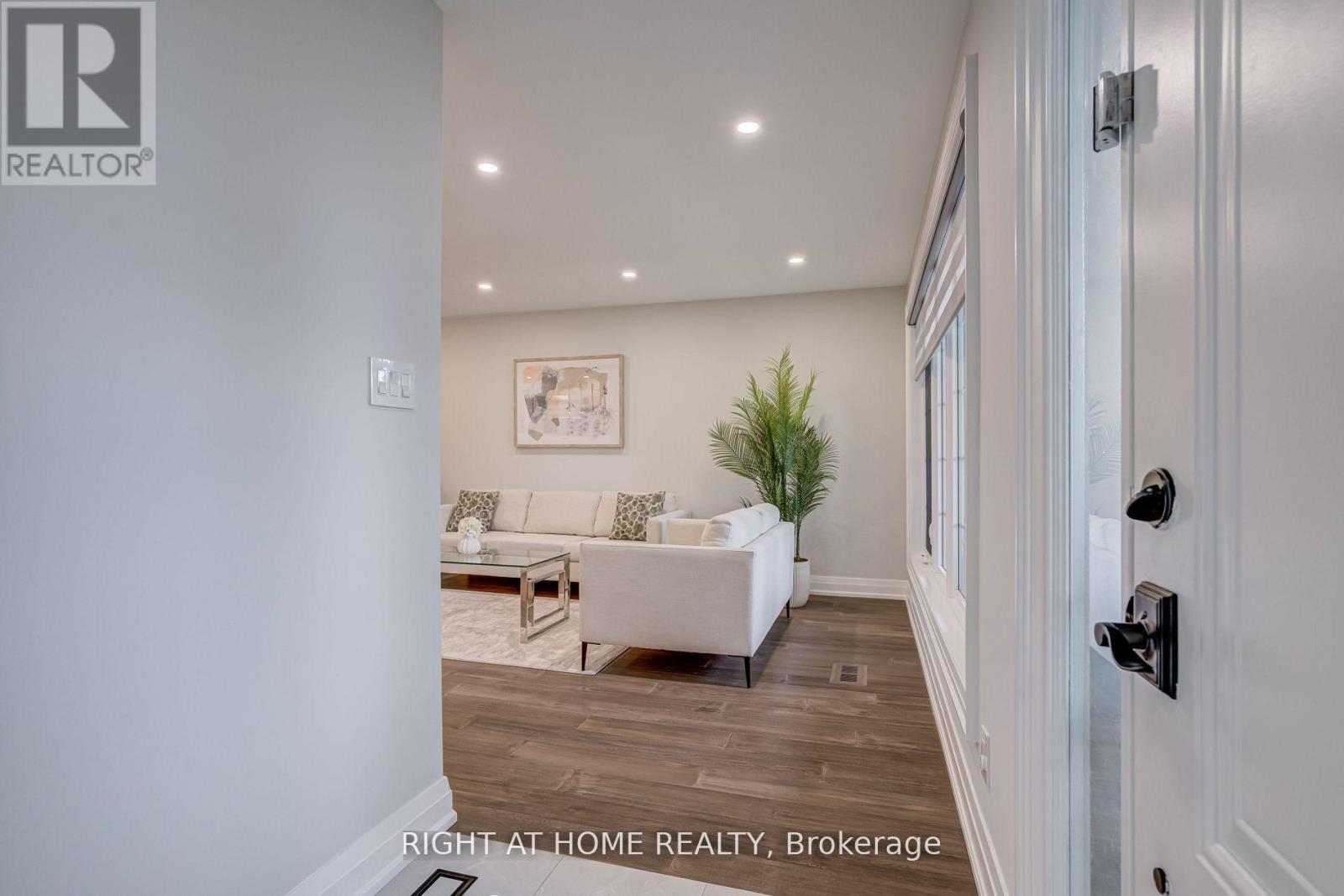 260 Louis Drive, Mississauga, ON