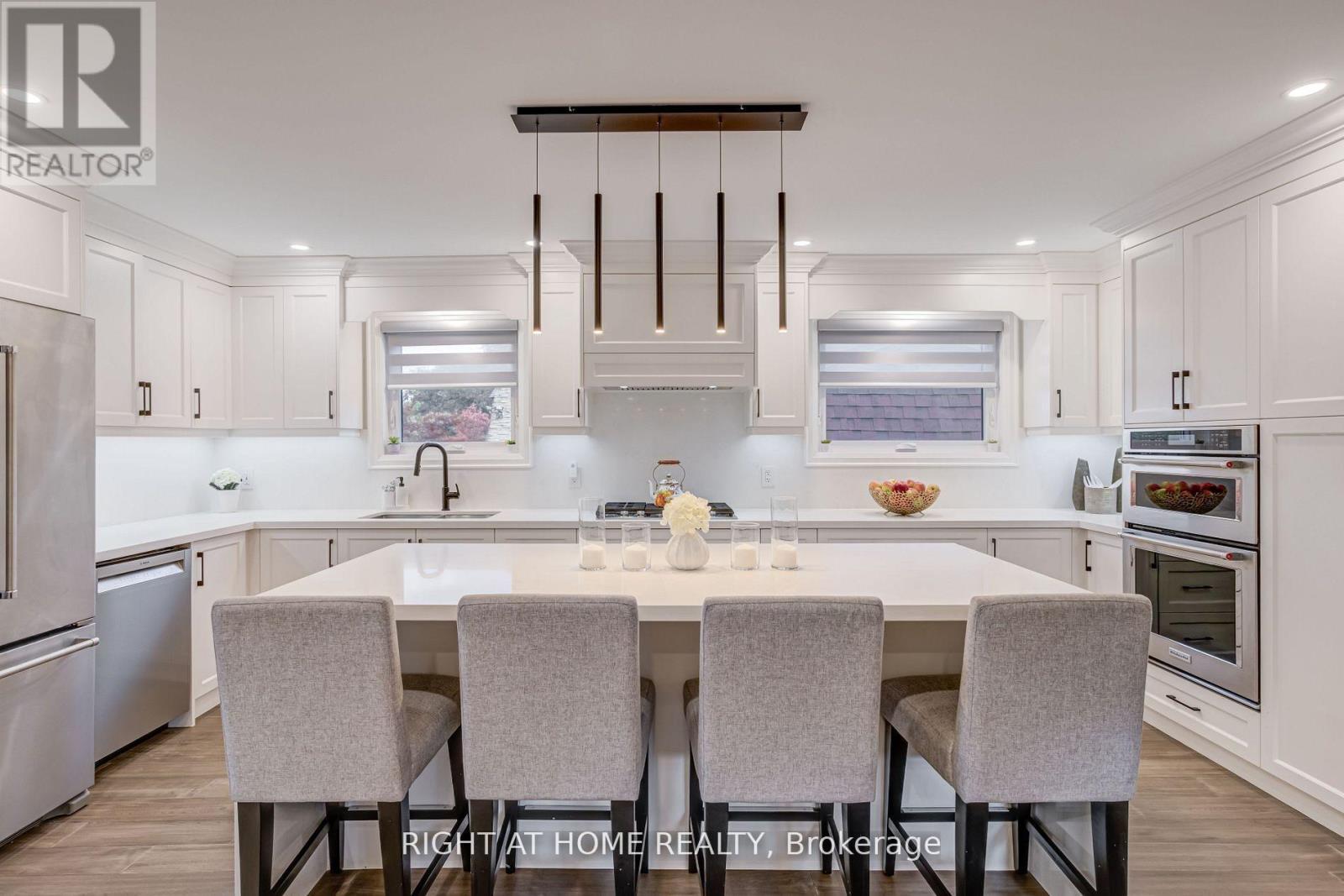260 Louis Drive, Mississauga, ON