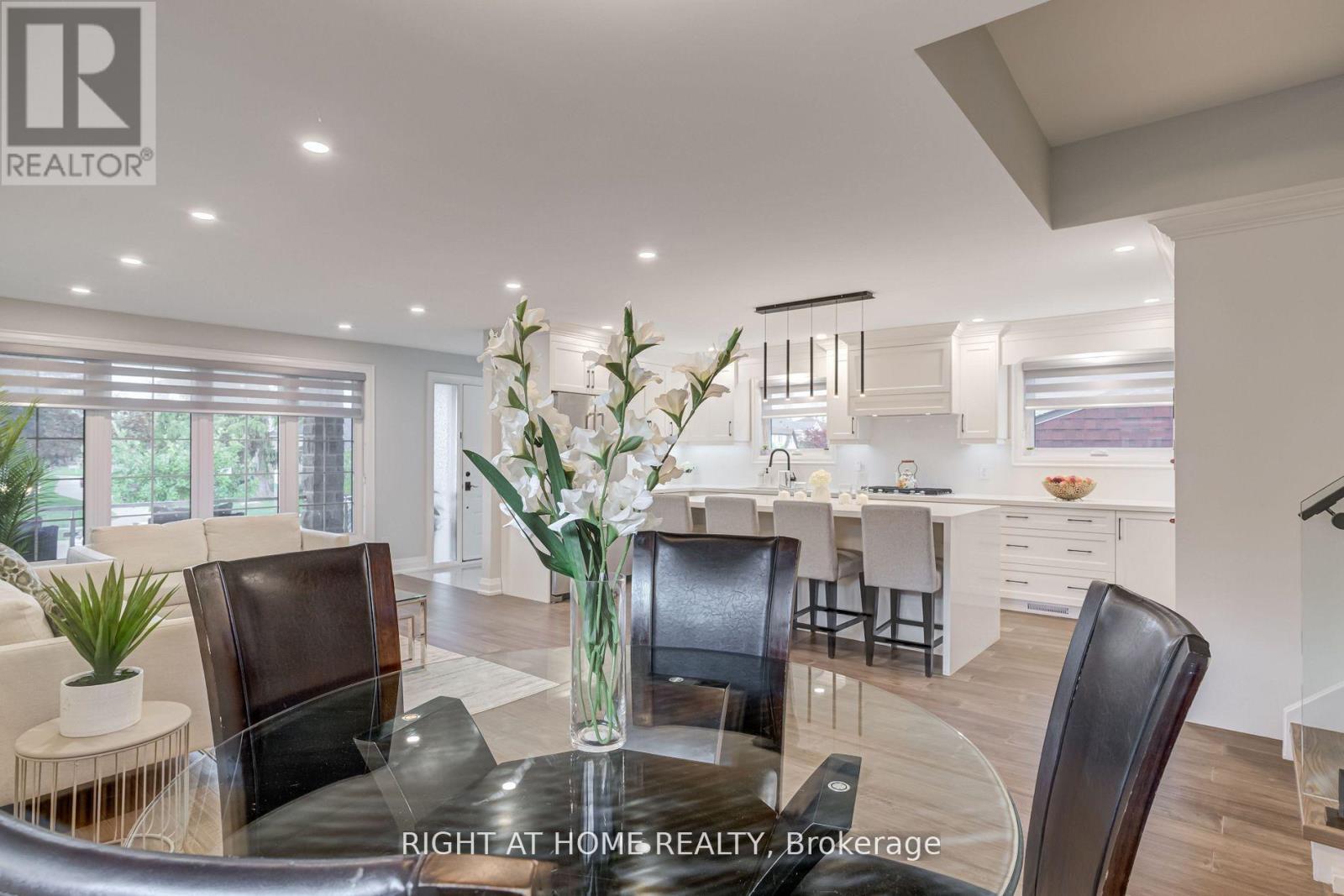 260 Louis Drive, Mississauga, ON