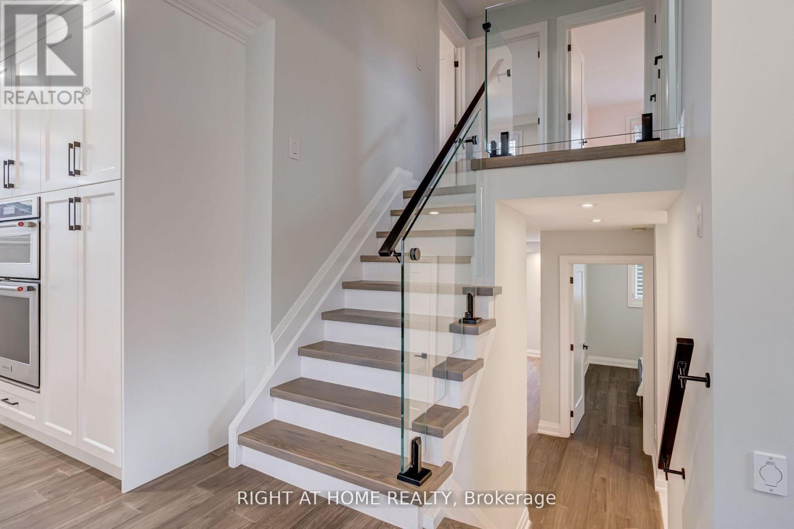 260 Louis Drive, Mississauga, ON