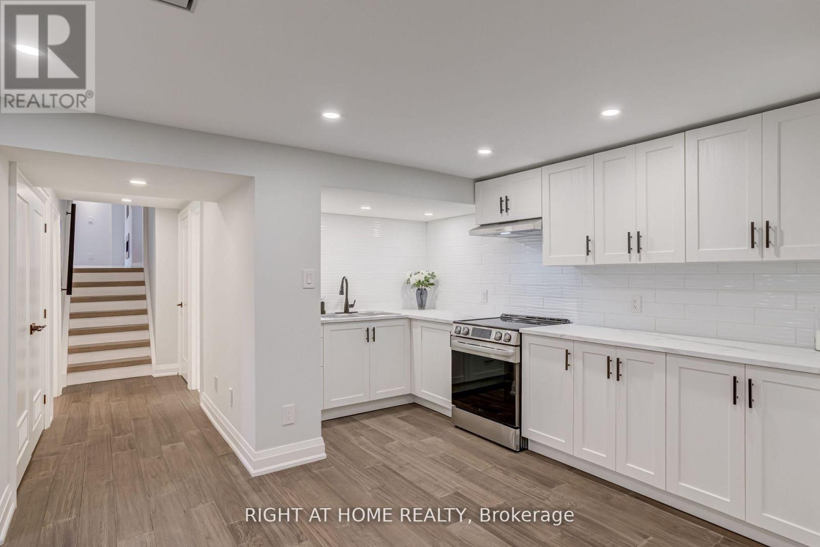 260 Louis Drive, Mississauga, ON