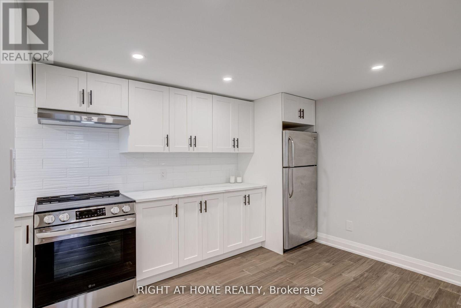 260 Louis Drive, Mississauga, ON