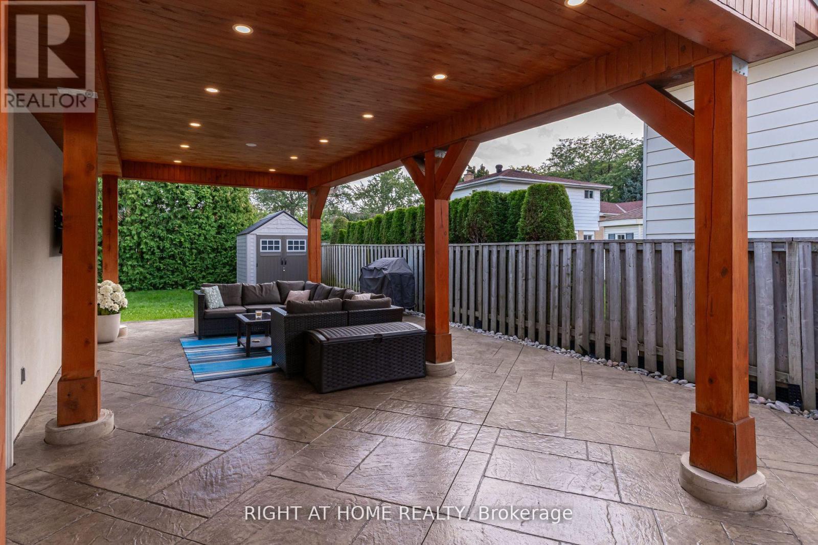 260 Louis Drive, Mississauga, ON