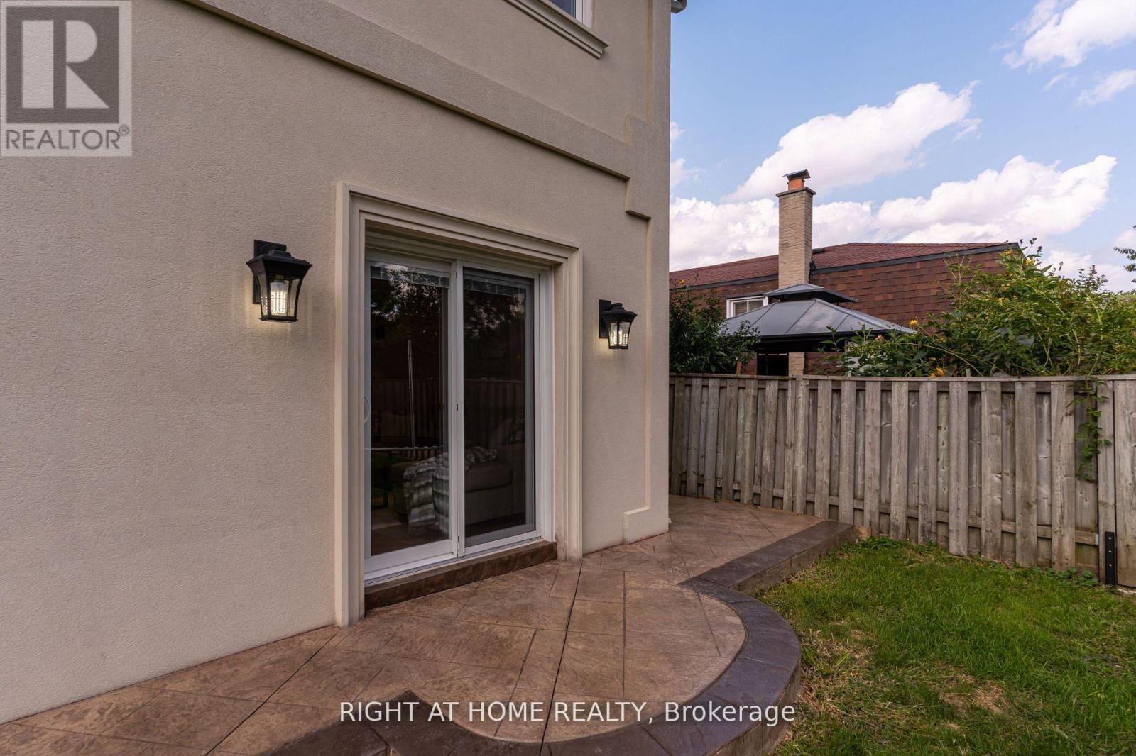260 Louis Drive, Mississauga, ON