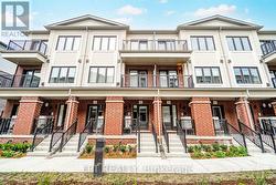 93 MATAWIN LANE Richmond Hill, ON L4B 0H8