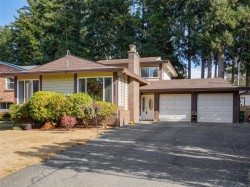 2271 Alicia Pl Colwood, BC V9B 4S6