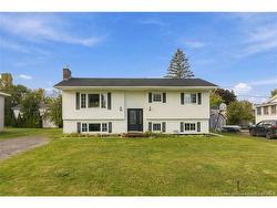 25 Birchwood CRES New Maryland, NB E3C 1C9