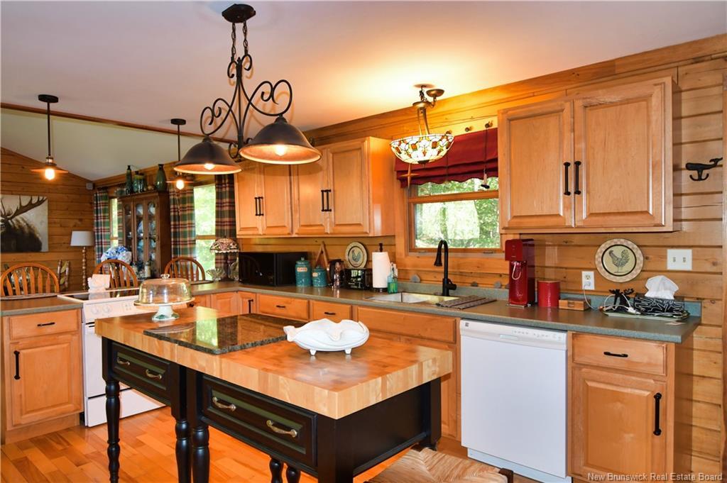389 Bunker Hill Rd, Wilsons Beach, NB