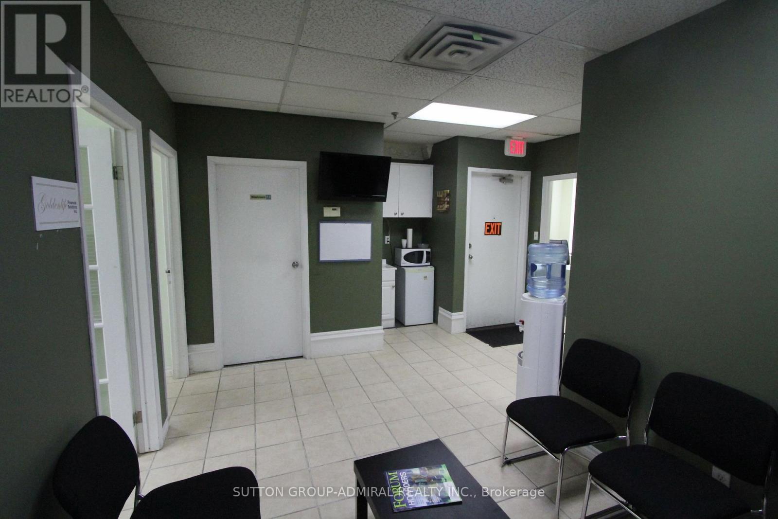 8 - 2355 Derry Road E, Mississauga, ON