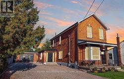 43 CROOKS STREET Hamilton, ON L8R 2Z7