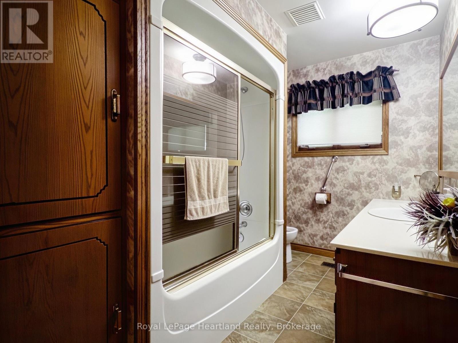 26 York Crescent, Bluewater (Hensall), ON