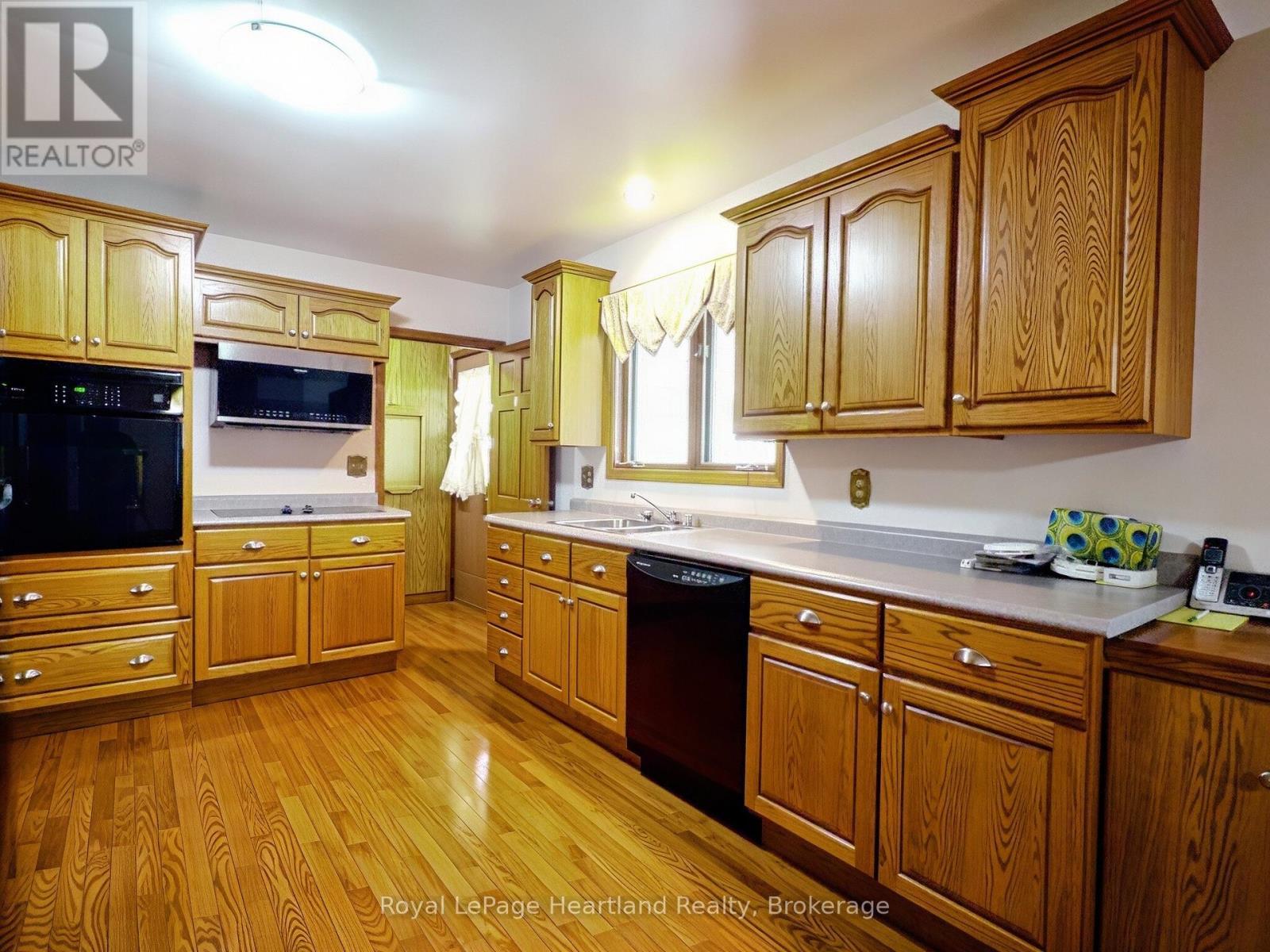 26 York Crescent, Bluewater (Hensall), ON