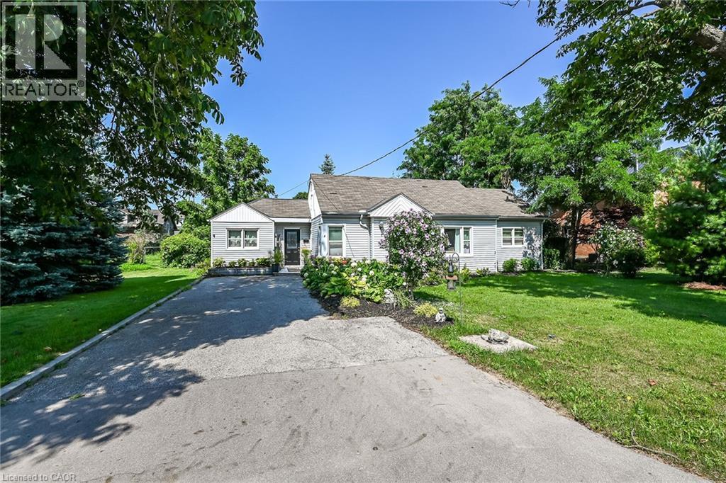8 Victoria Street, Hagersville, ON