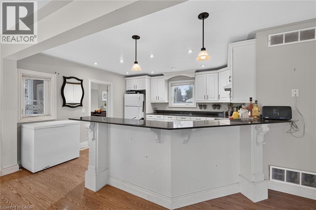 8 Victoria Street, Hagersville, ON