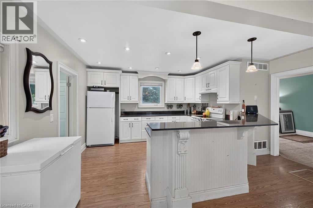 8 Victoria Street, Hagersville, ON