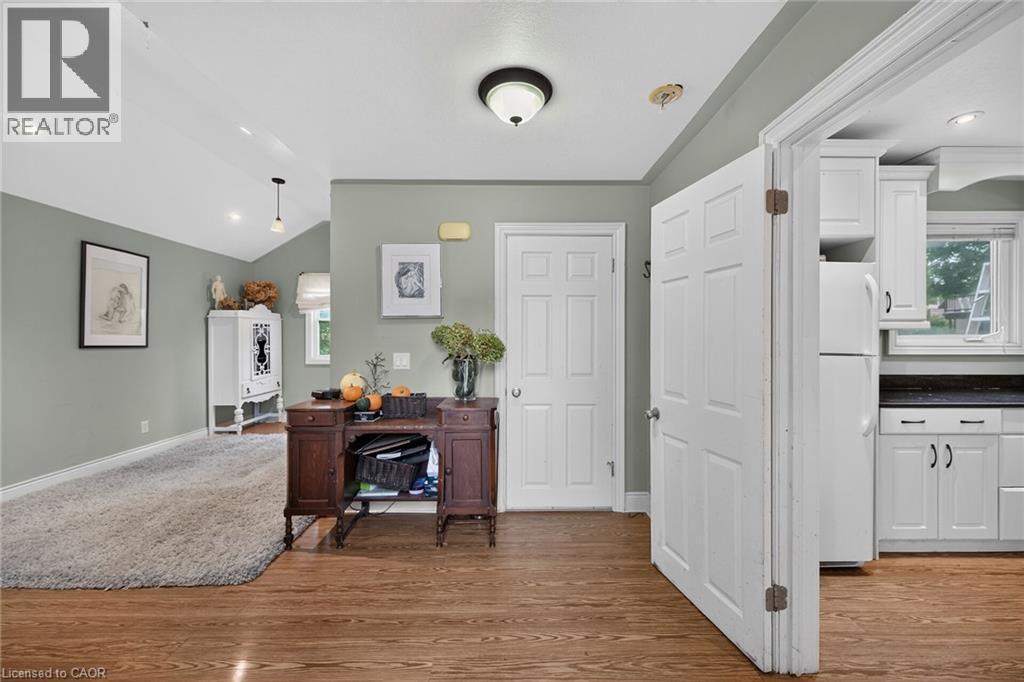 8 Victoria Street, Hagersville, ON
