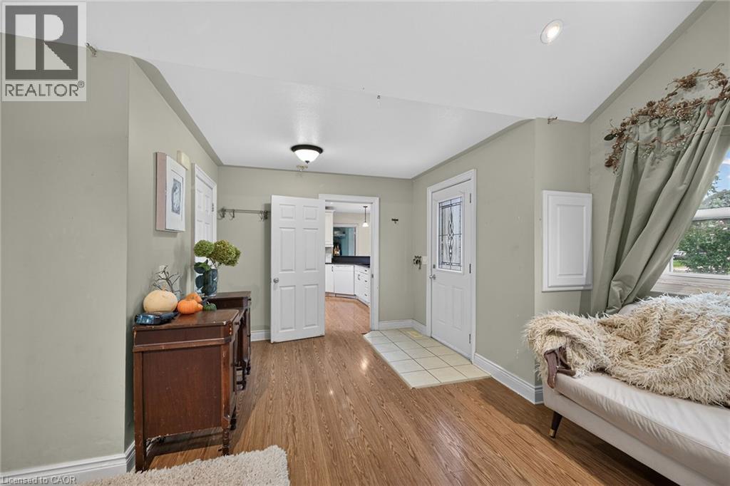 8 Victoria Street, Hagersville, ON