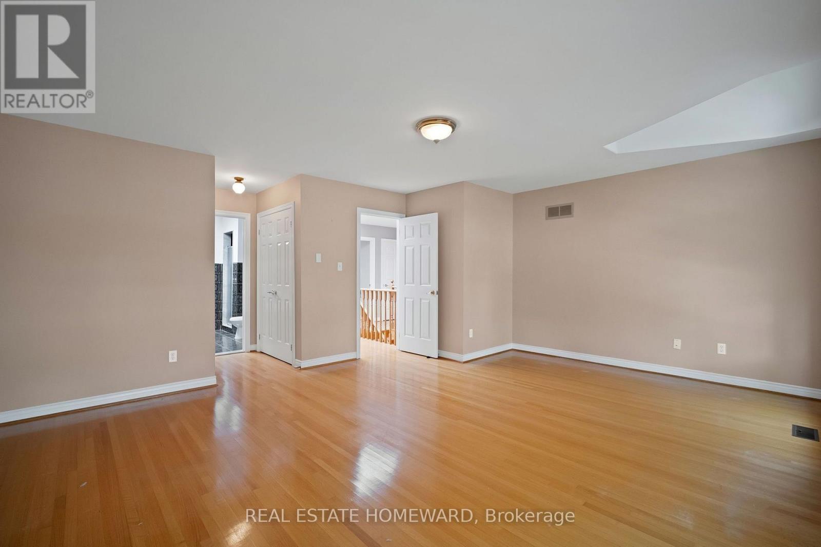84 Maybourne Avenue, Toronto, ON