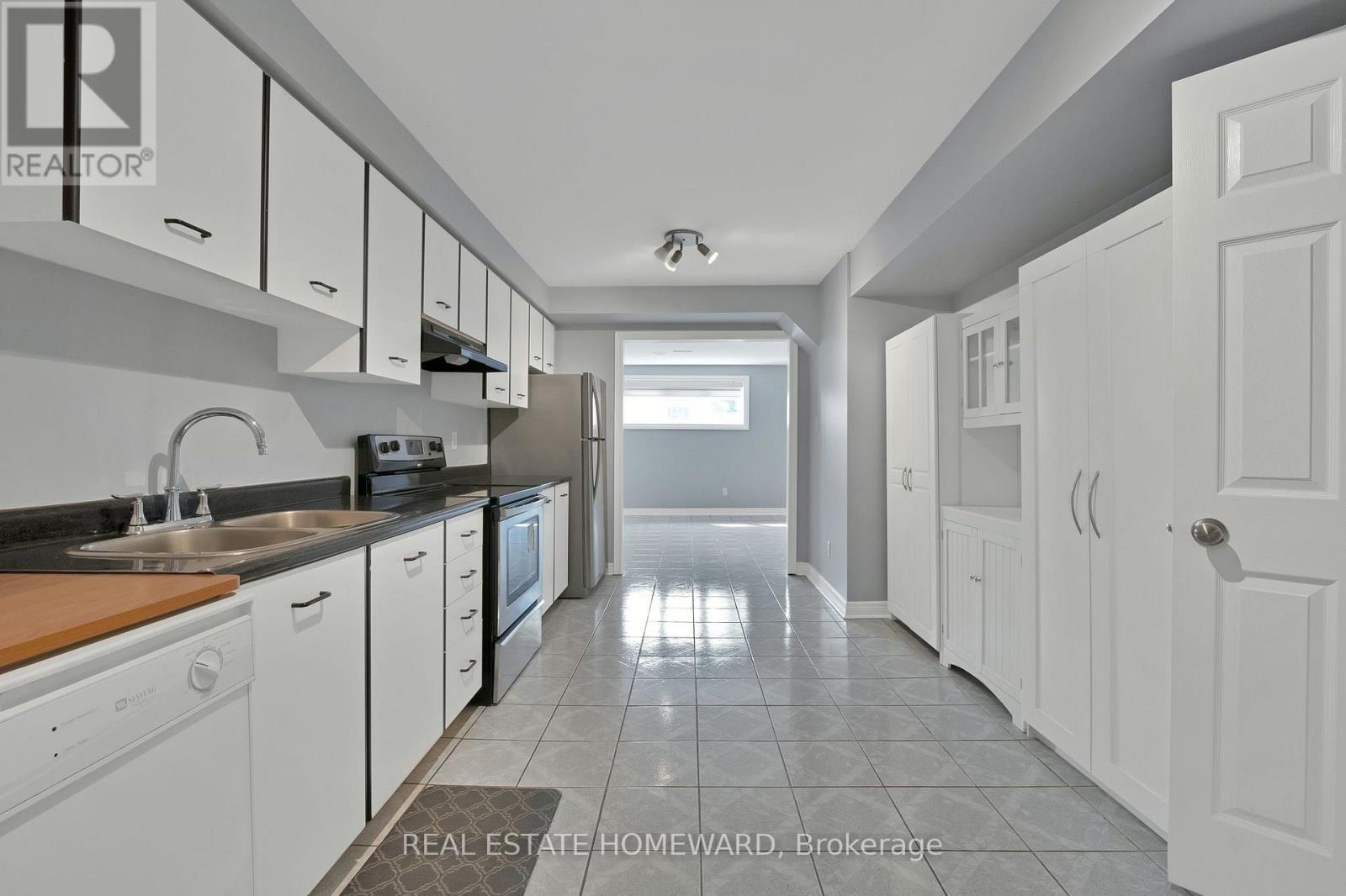 84 Maybourne Avenue, Toronto, ON