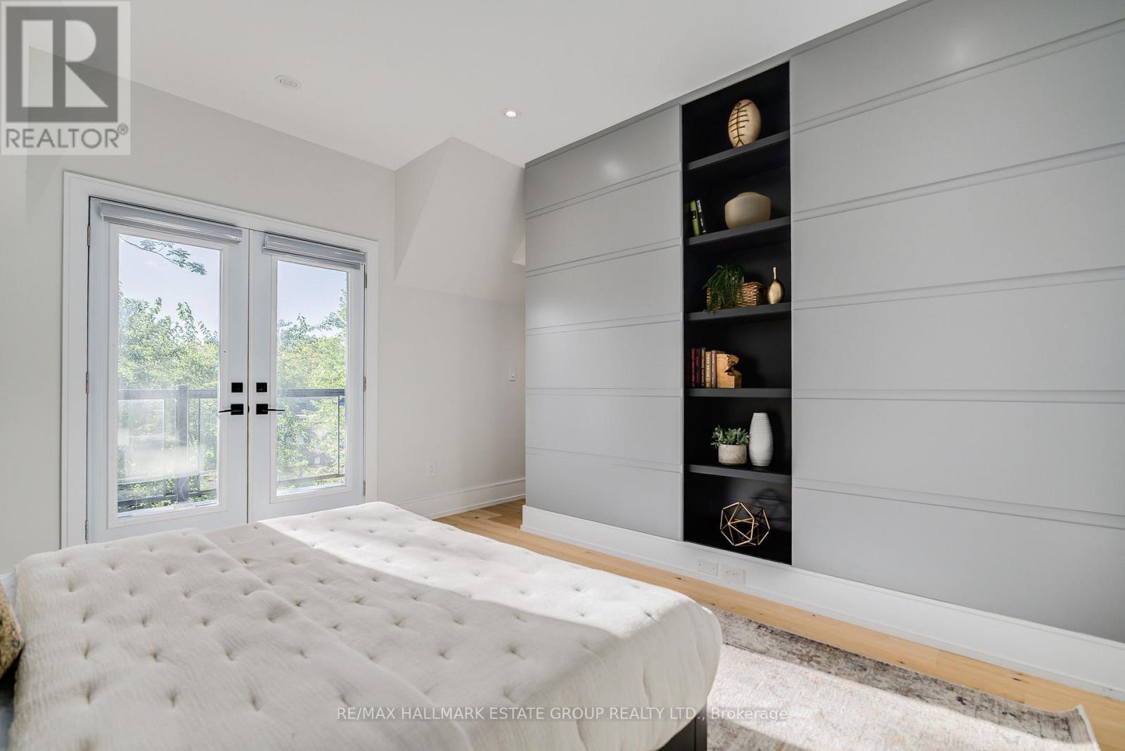 70 Bellefair Avenue, Toronto, ON