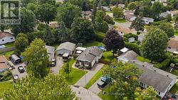 27 BALLANTRAE WAY Ottawa, ON K2L 1N3