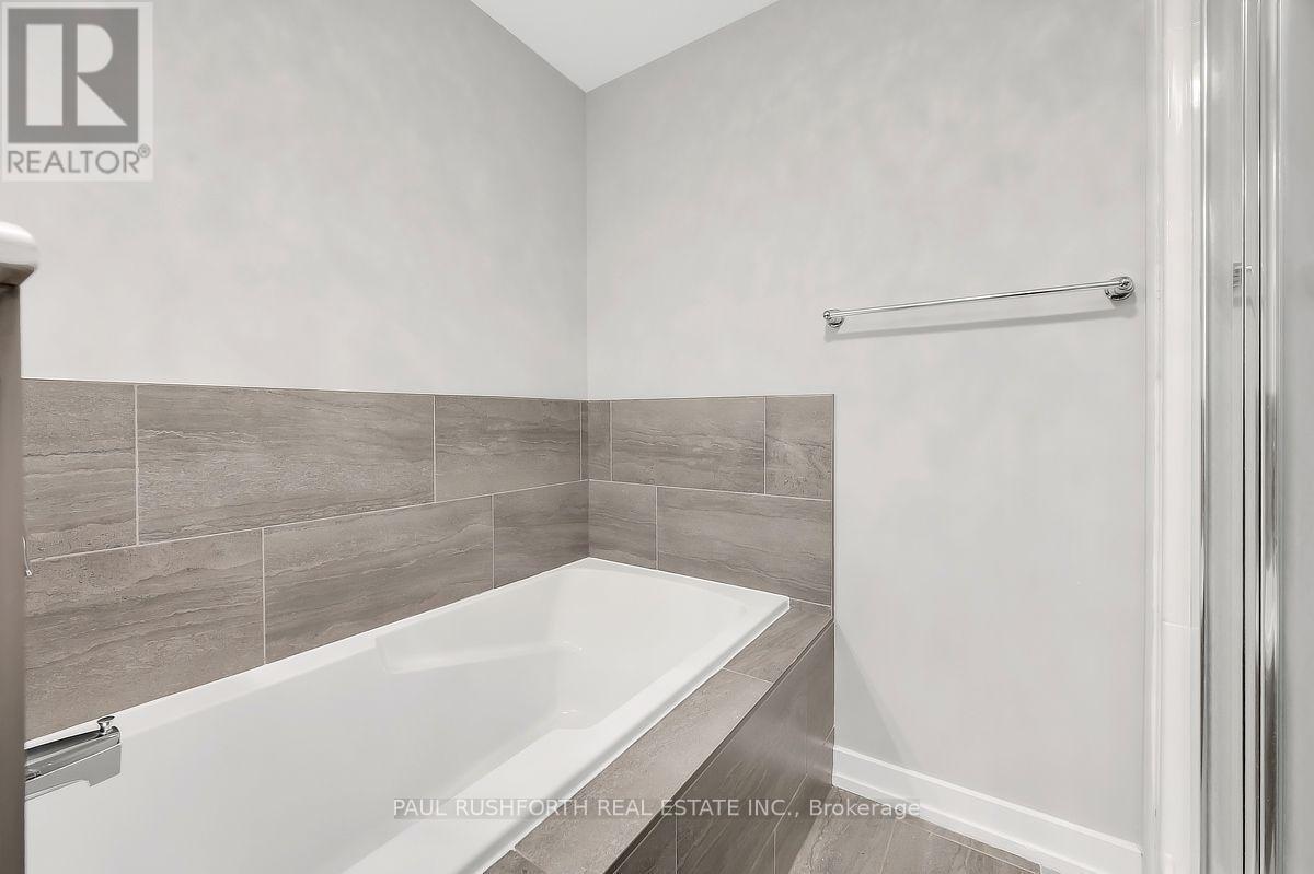 4 Piece Bathroom - 181 - 306 Masters Lane, Clarence-Rockland, ON