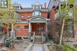 190 JAMES STREET Ottawa, ON K1R 5M7
