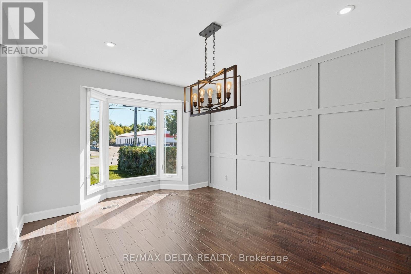 1791 Queensdale Avenue, Ottawa, ON