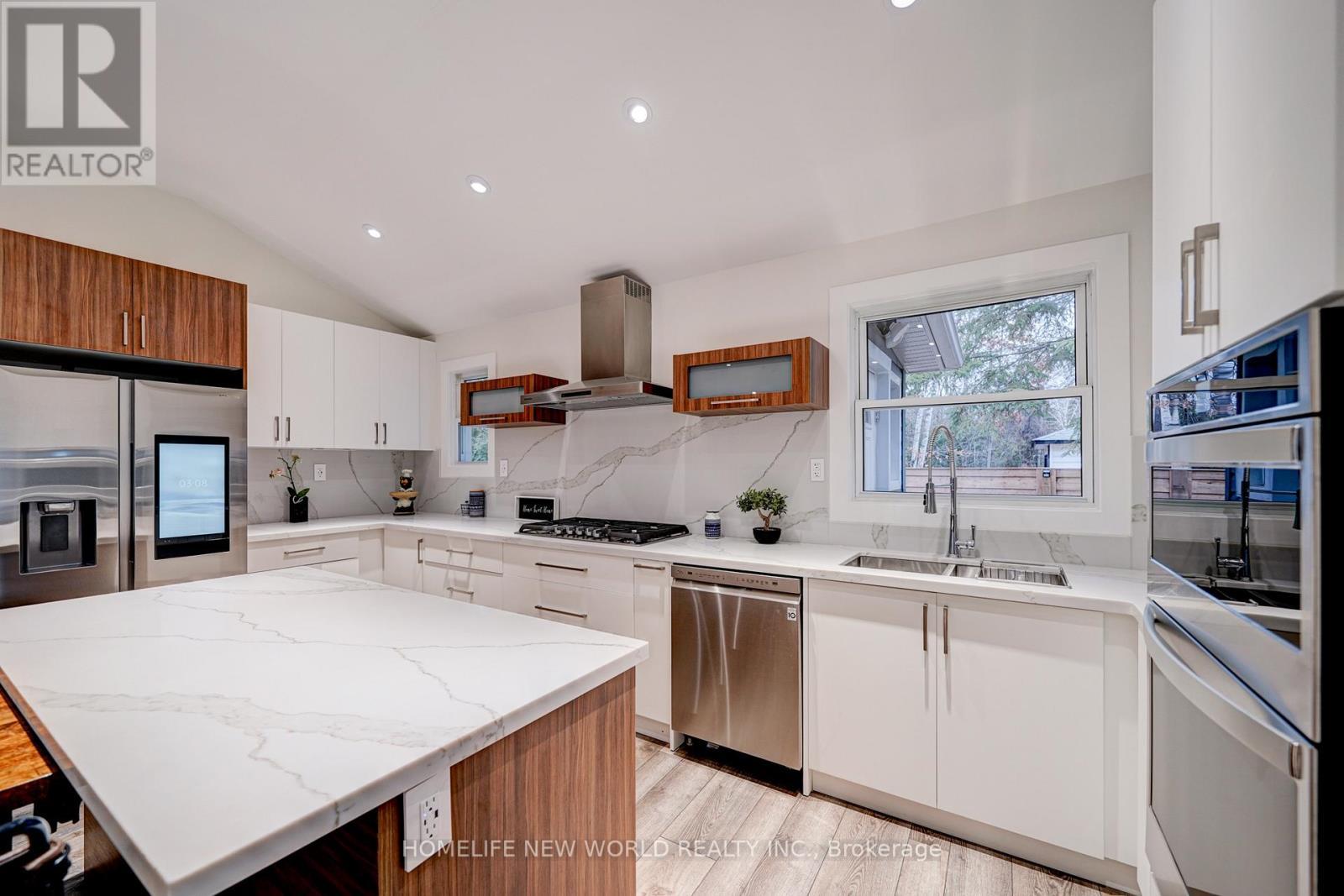 65 Edith Street, Georgina, ON