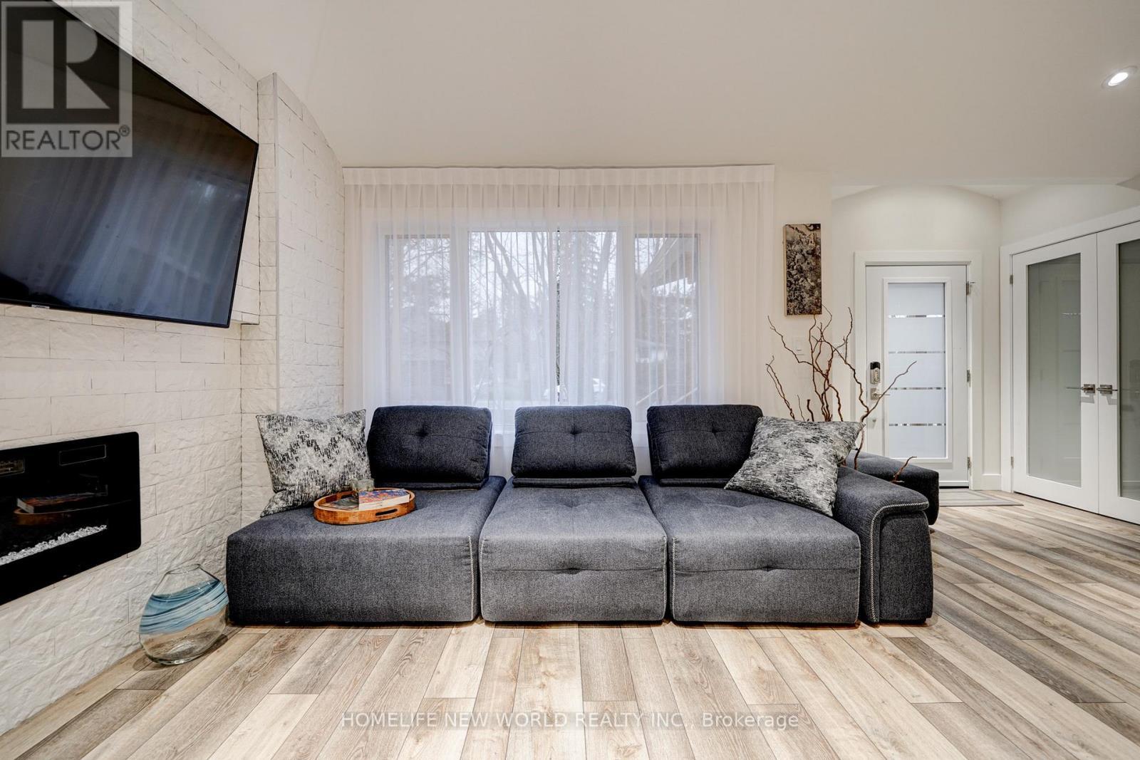 65 Edith Street, Georgina, ON