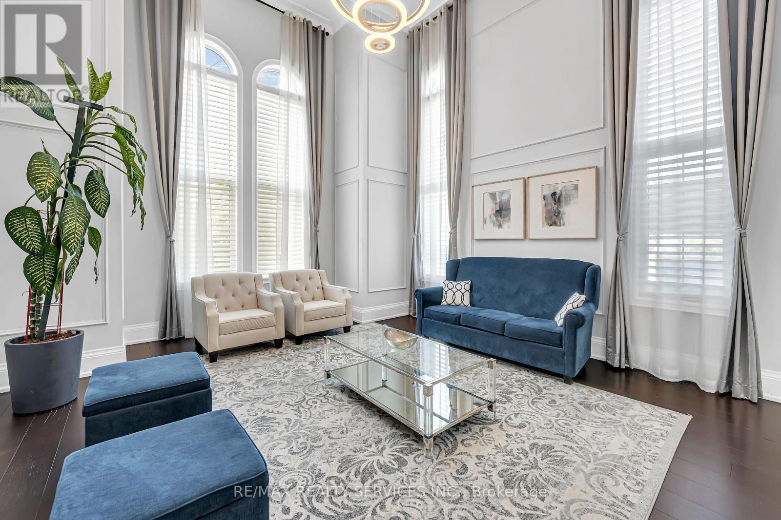 22 Giant Cedars Court, King, ON