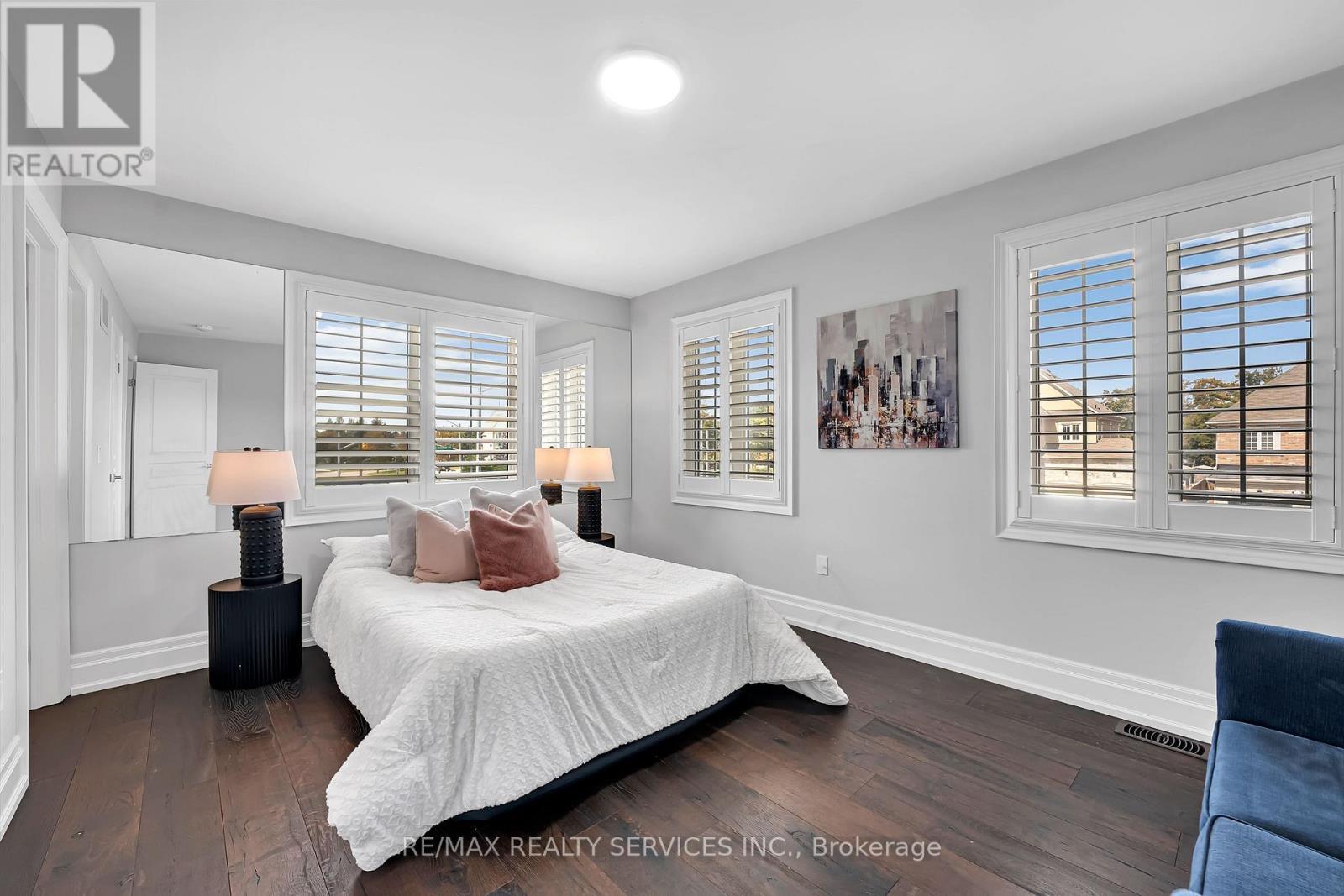 22 Giant Cedars Court, King, ON
