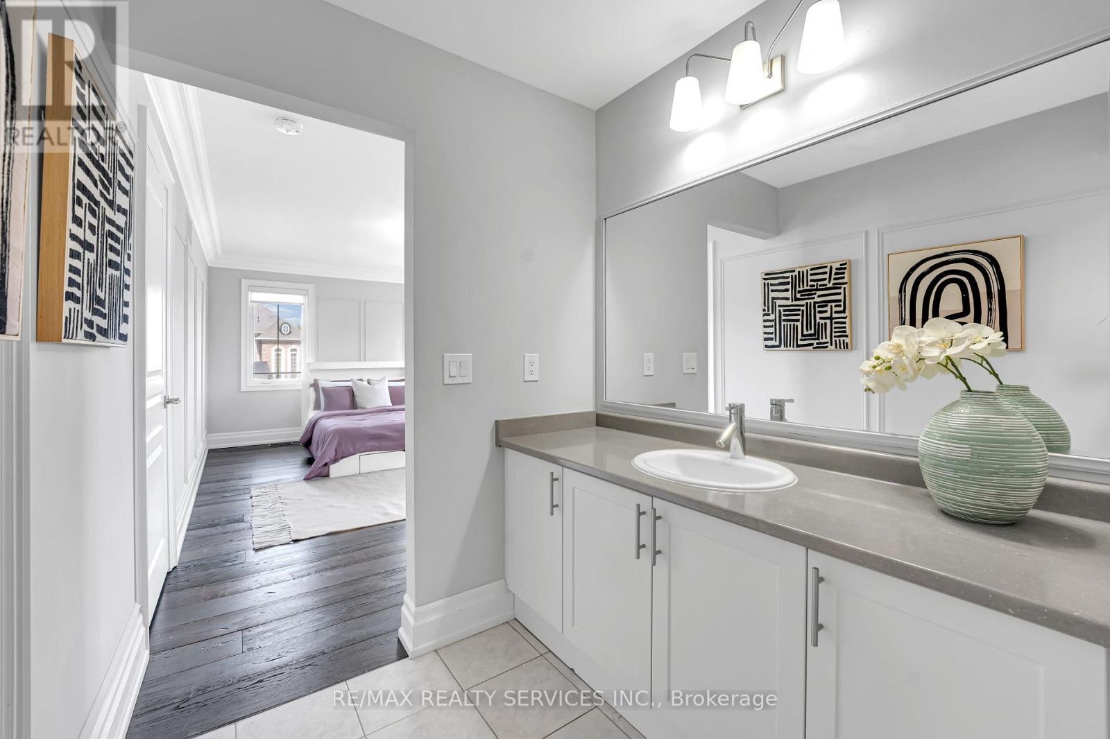 22 Giant Cedars Court, King, ON