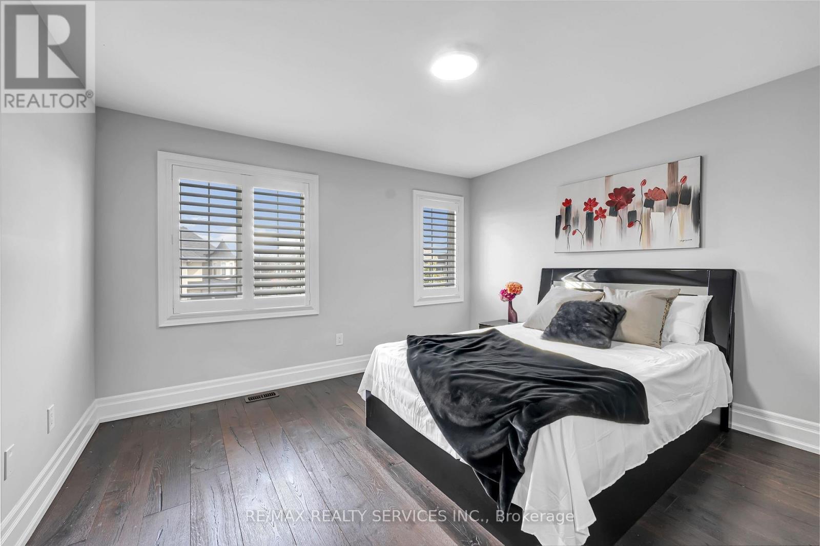 22 Giant Cedars Court, King, ON