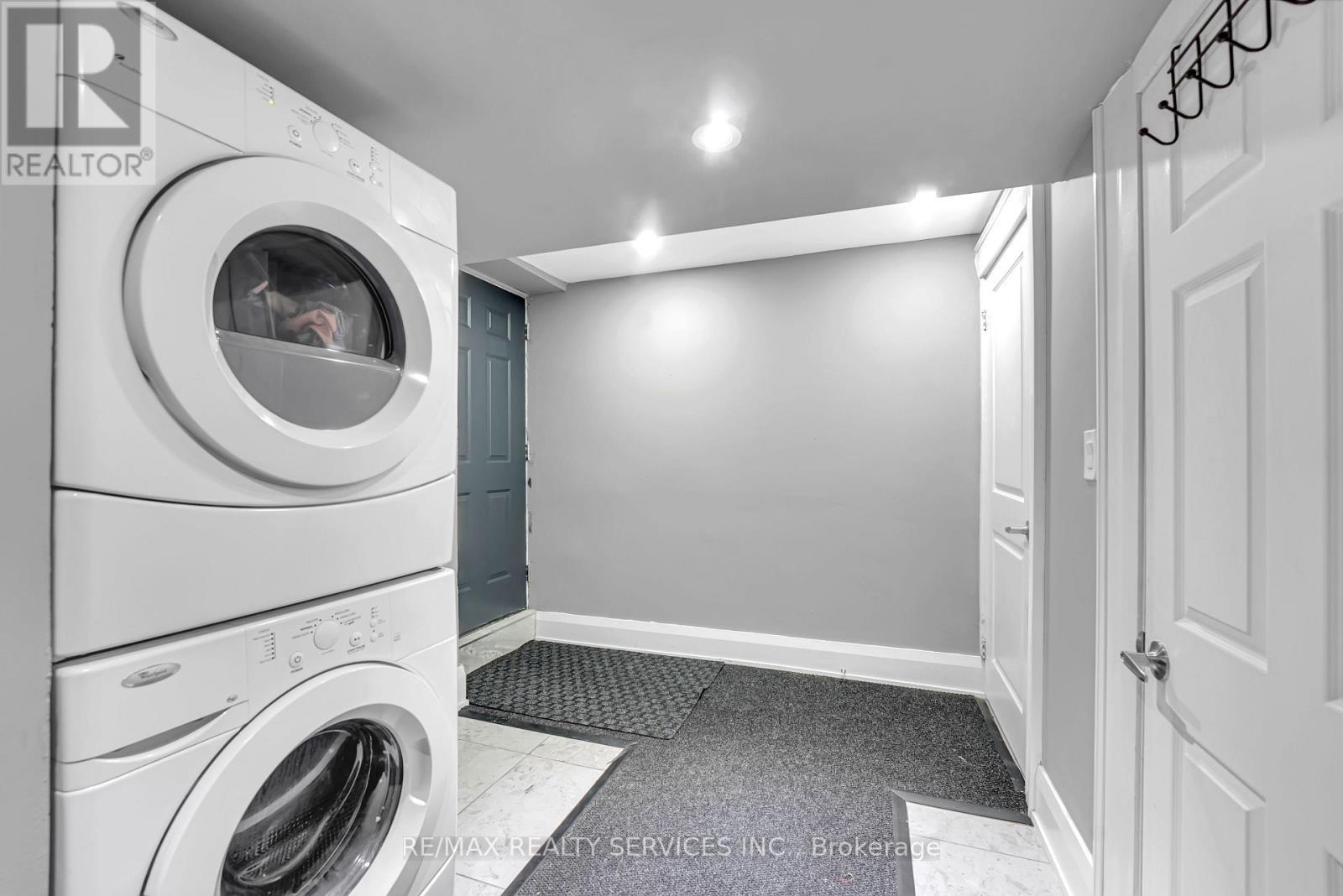 22 Giant Cedars Court, King, ON
