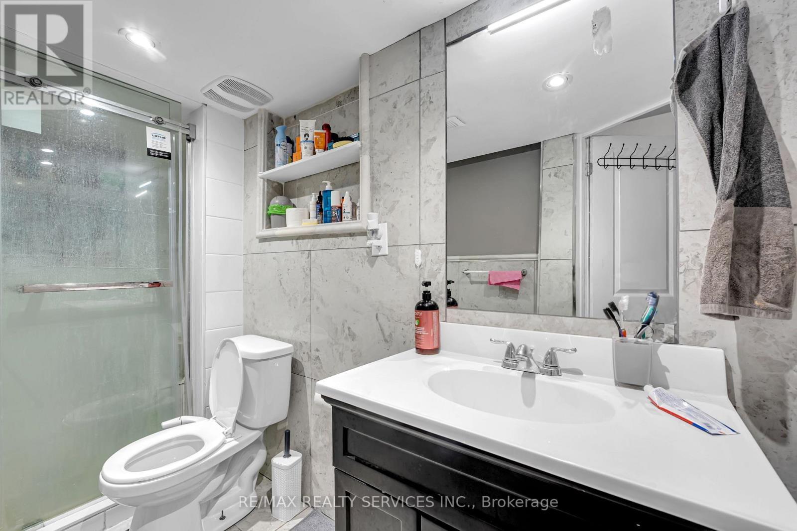 22 Giant Cedars Court, King, ON