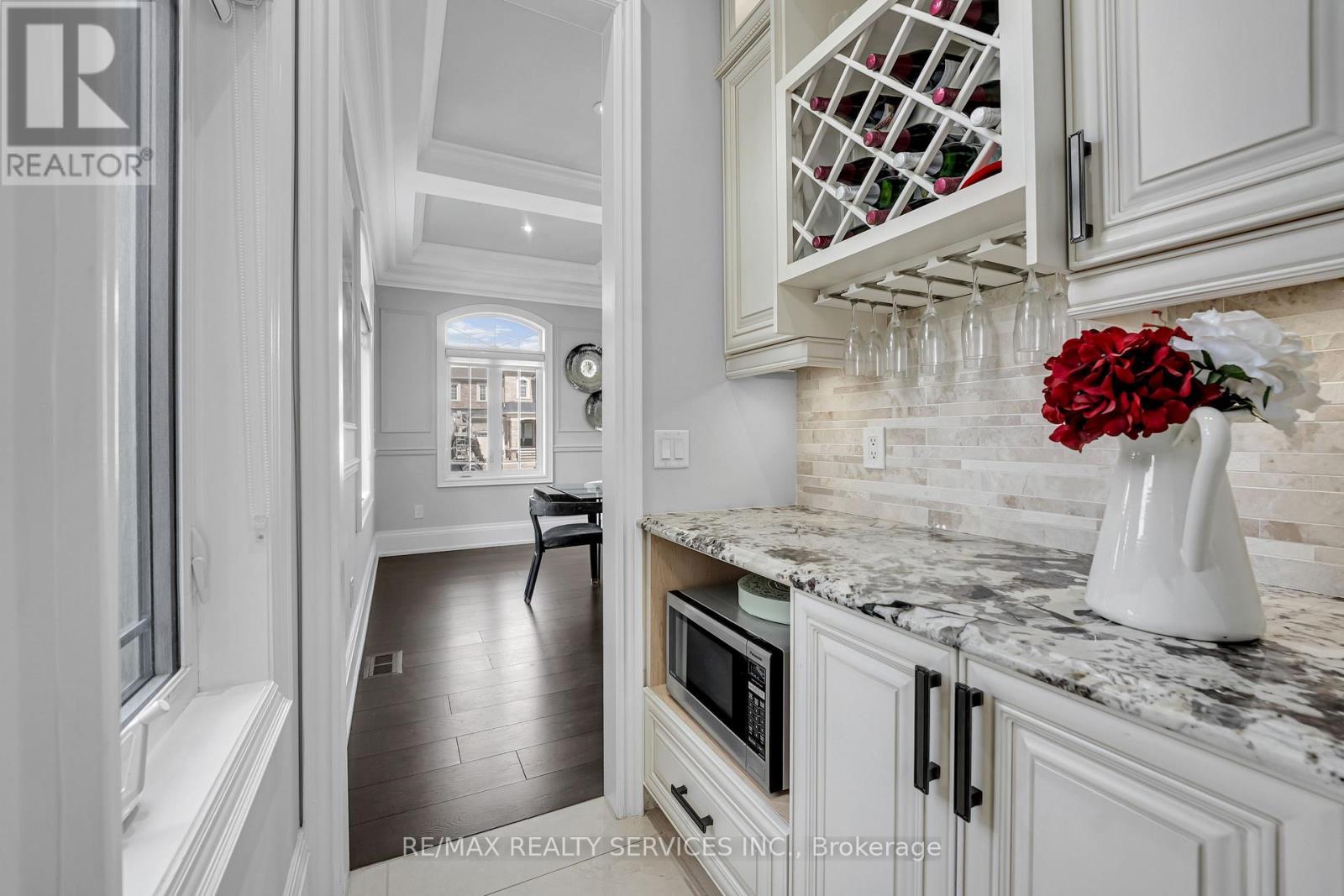 22 Giant Cedars Court, King, ON