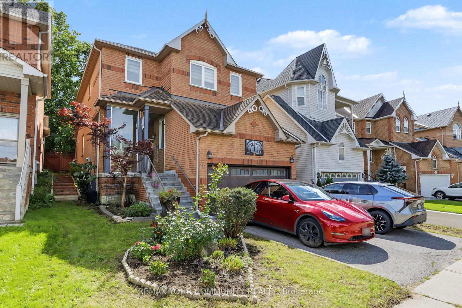 21 English Oak Drive, Richmond Hill, ON