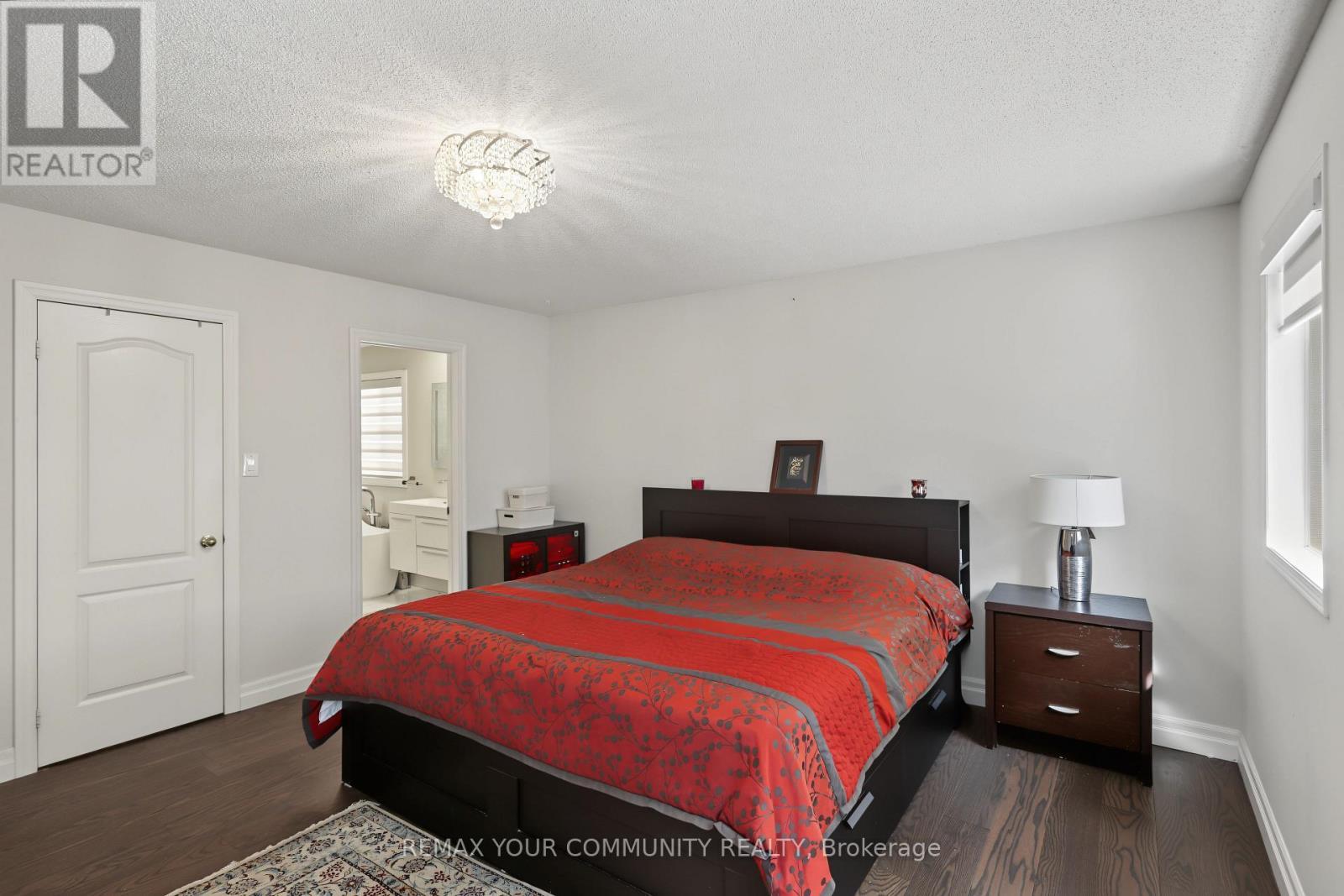 21 English Oak Drive, Richmond Hill, ON