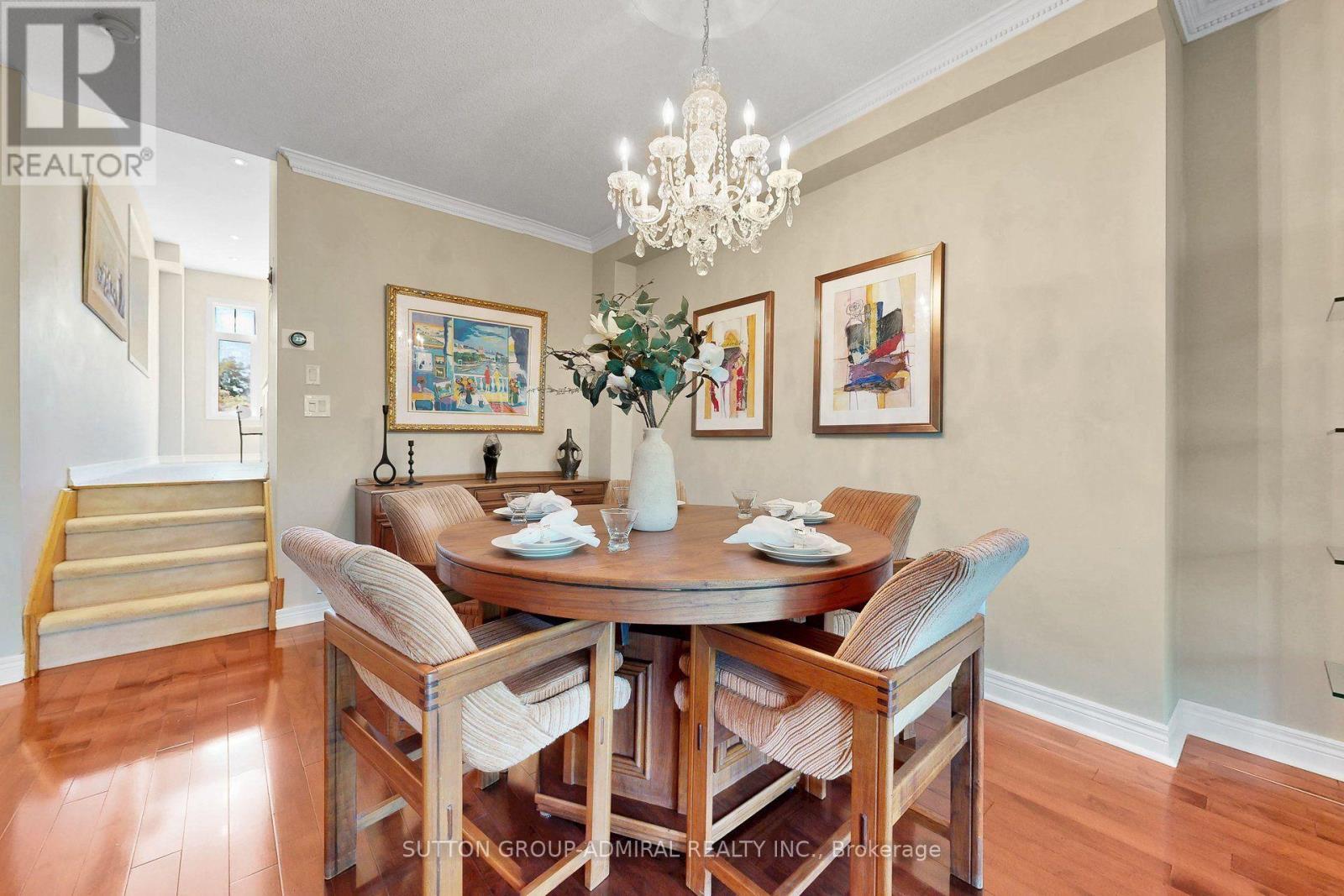 2002 John Street, Markham, ON