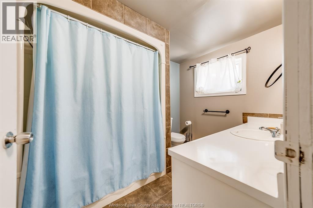 737-739 County Rd 2, Lakeshore, ON