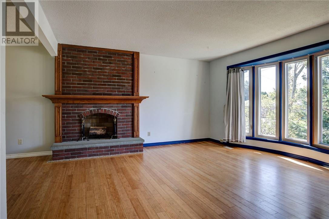 890 Auger Avenue, Sudbury, ON