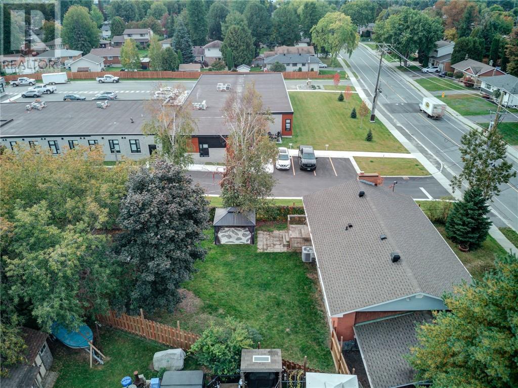 890 Auger Avenue, Sudbury, ON