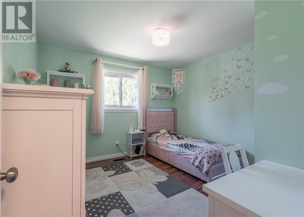 41 Moxam Drive, Greater Sudbury, ON