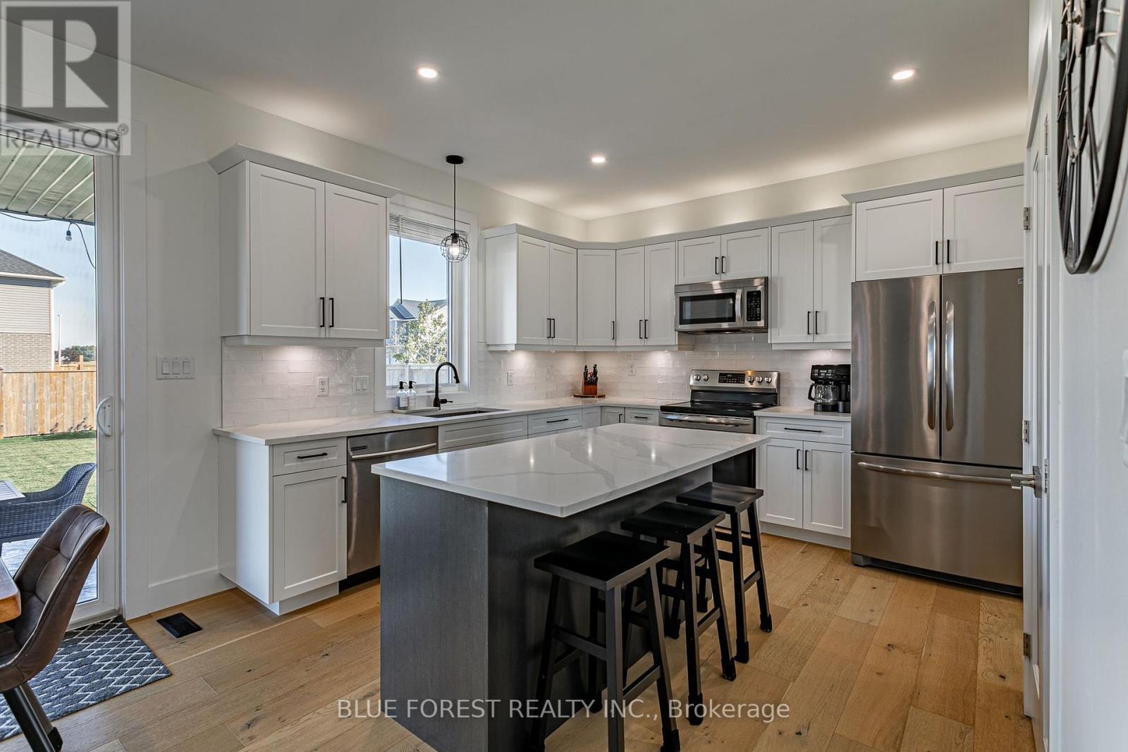106 Spencer Avenue, Lucan Biddulph (Lucan), ON