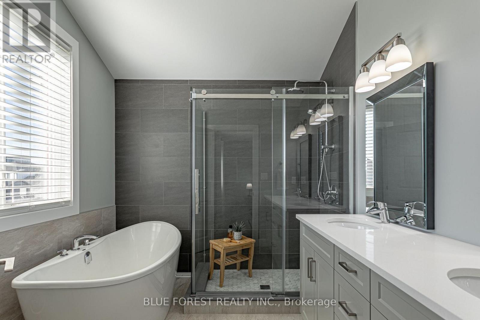 106 Spencer Avenue, Lucan Biddulph (Lucan), ON