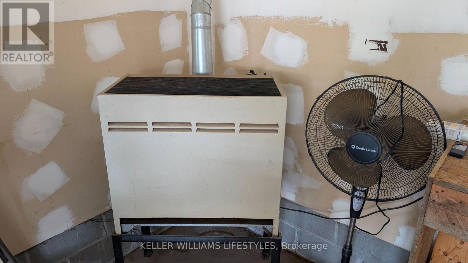 heating unit for garage - 17 Nightingale Drive, North Bay (Ferris), ON