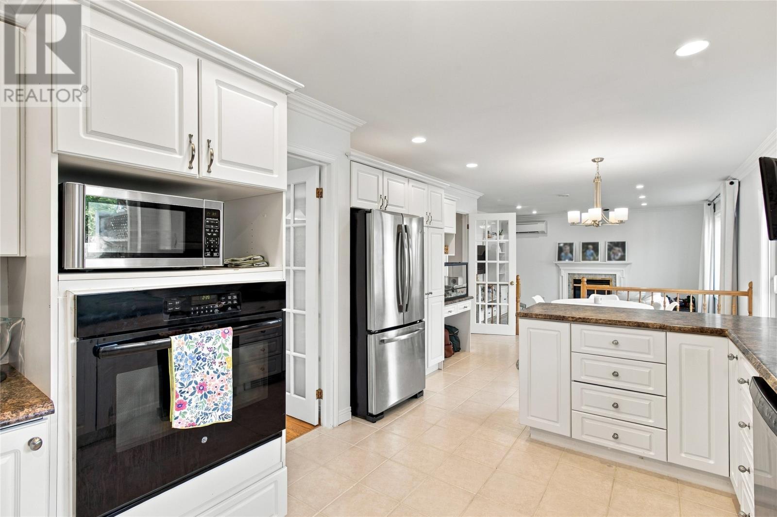16 Hyde Park Drive, St. John'S, NL